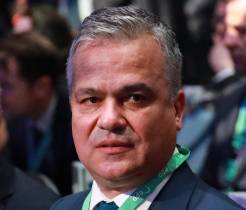 Presidente romeno nomeia primeiro-ministro pró-ocidental Adrian Vestea