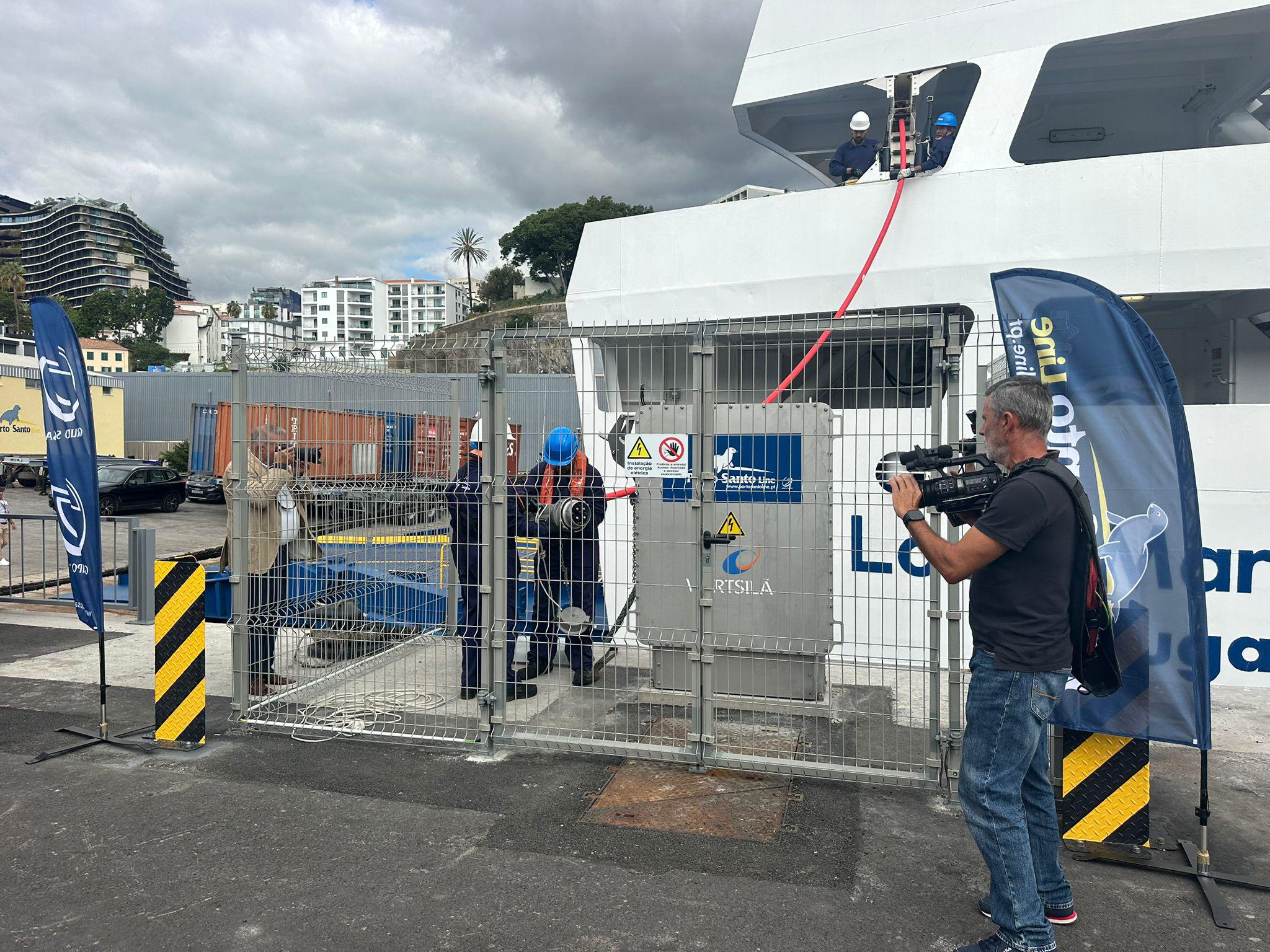 Lobo Marinho é o primeiro navio ligado à energia de terra em Portugal