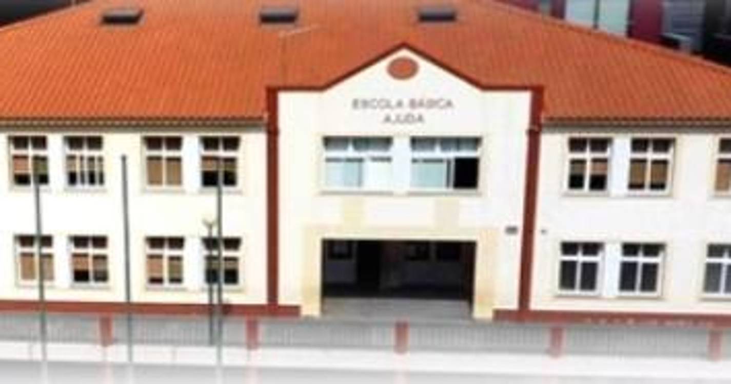 Livro “Cada Um é Como” apresentado na escola da Ajuda