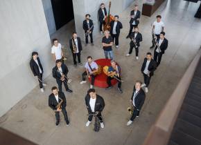 ‘Uma Espécie de Pacto’ junta os irmãos André e Bruno Santos (Mano a Mano) e a Orquestra de Jazz do Funchal (OJF).