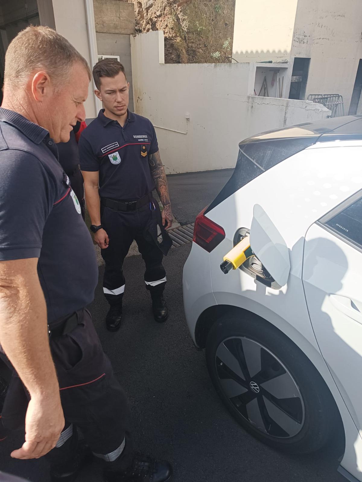 Proteção Civil da Madeira adquire ‘Emergency Plugs’ para reforçar a intervenção em veículos elétricos e híbridos