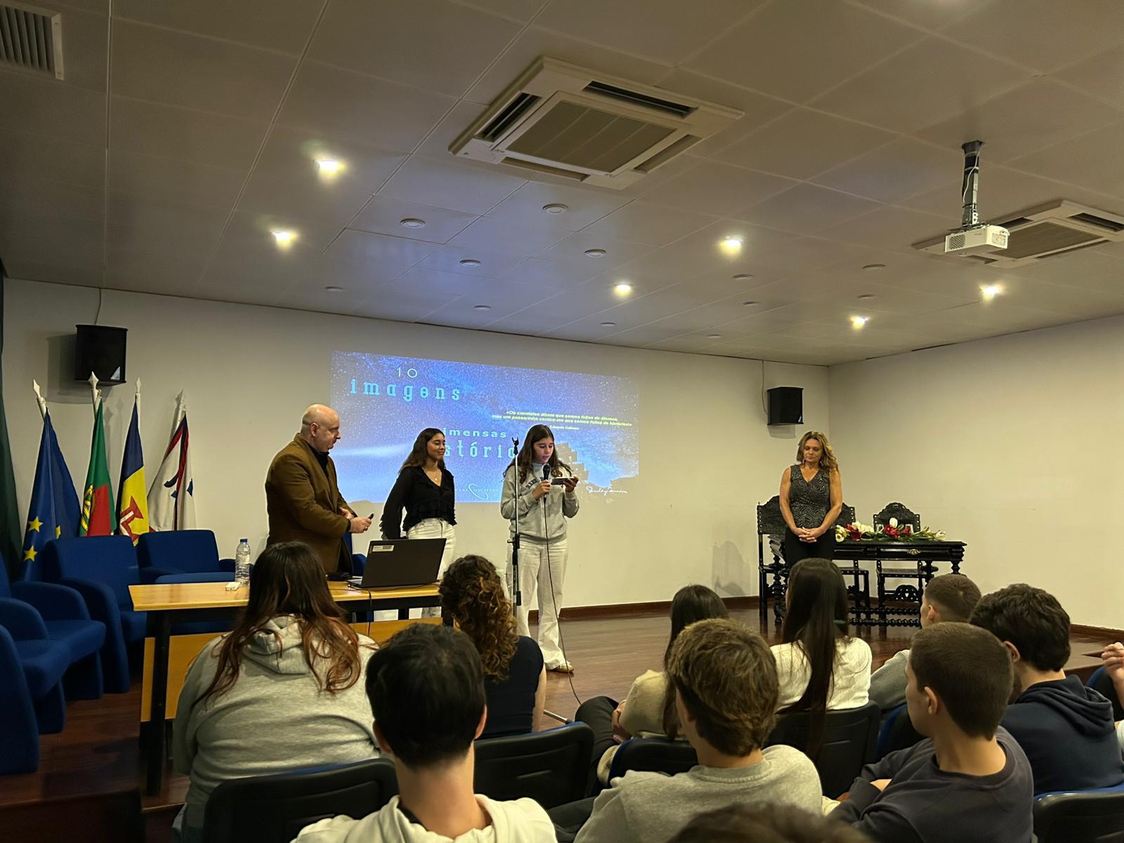 Miguel Gonçalves traz lições de humildade cósmica a alunos do secundário