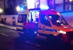 Equipa da Cruz Vermelha Portuguesa esteve no local a prestar socorro à vítima.