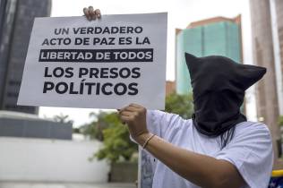 “Essas dificuldades têm a ver muito com a operacionalização com a Caixa Geral Depósitos do acesso aos instrumentos, aos cartões bancários para ter acesso a esses recursos”, disse.