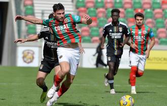 II Liga: Marítimo deu a volta ao Benfica B nos Barreiros