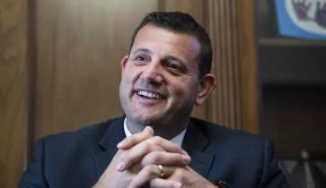 Lusodescendente David Valadão enfrenta democrata em distrito crítico na Califórnia