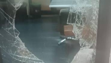 Os assaltantes provocaram vários estragos.