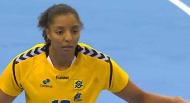 Madeira SAD reforça-se com pivot brasileira