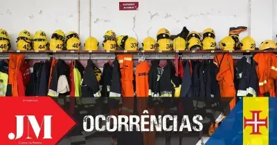 Incêndio em casa devoluta mobiliza duas corporações de bombeiros no Funchal