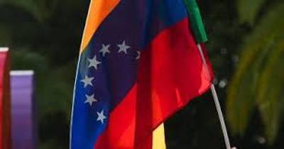 Venezuela assina acordo com ENI para aumentar produção de gás e petróleo