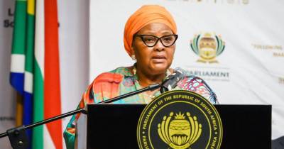 Detida presidente do parlamento da África do Sul acusada de corrupção