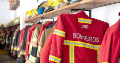 Não é conhecida a existência de feridos, nem as causa deste incêndio.