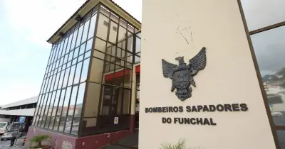 Dois feridos em despiste de mota na Avenida Sá Carneiro