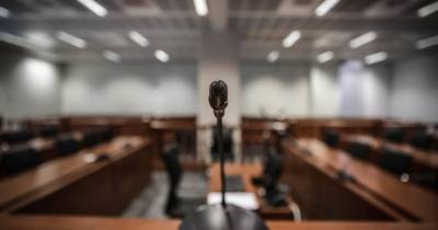 O juiz entendeu “não existirem nos autos indícios, muito menos fortes indícios, de o arguido Custódio Correia, o arguido Avelino Farinha e/ou o arguido Pedro Calado terem incorrido na prática de um qualquer crime”.