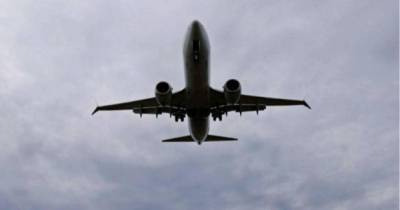 Avião da United Airlines faz aterragem de emergência no Japão