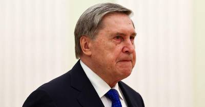 “Ninguém falou seriamente sobre esta iniciativa ainda e, tanto quanto sei, não se está a trabalhar nisso”, disse o conselheiro diplomático do Kremlin (presidência), Yuri Ushakov, citado pelas agências noticiosas russas Interfax e TASS.