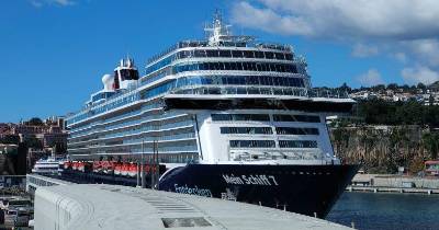 Criança em estado crítico após queda em navio de cruzeiro