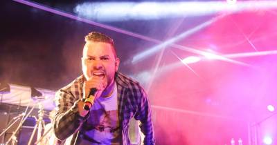 Os Akoustic Junkies estão a preparar uma noite muito especial, repleta de boa música e muita animação.