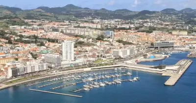 PJ detém oito estrangeiros e apreende 1.800 quilos de cocaína ao largo dos Açores