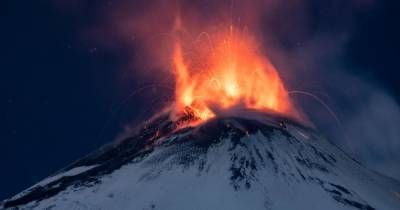 Vulcão Etna novamente em erupção