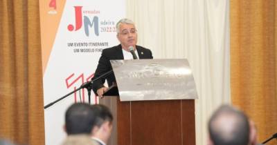 Jornadas Madeira: Santa Cruz tinha &#34;apenas uma viatura de recolha seletiva&#34; quando Filipe Sousa tomou posse