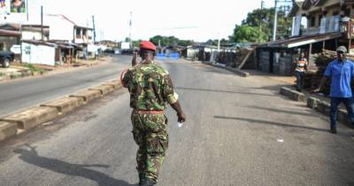 As autoridades da Serra Leoa levantaram hoje o recolher obrigatório imposto em novembro.
