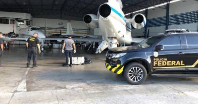 Polícia brasileira em operação internacional de grande escala.