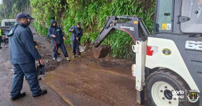 Mau tempo provocou derrocadas e quedas de pedras no concelho do Porto Moniz (com fotos)