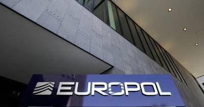 40 pessoas foram detidas e oito toneladas de cocaína apreendidas.