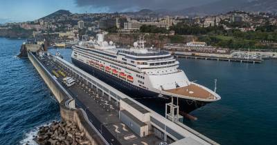 O Volendam partiu de Cadiz, em Espanha, na quarta-feira e chegou ao Funchal esta manhã, pelas 8 horas. Sai esta tarde, às 17h, rumo a Nova Iorque.