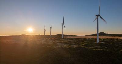 A DREM destaca ainda a importância crescente do gás natural, responsável por 19,1% da produção total, face aos 16,4% registados no ano anterior, refletindo uma subida de 18,9% nesta fonte.