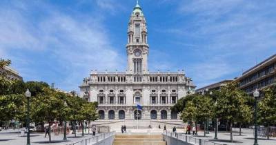 O executivo da Câmara do Porto recusou hoje, por maioria, uma proposta para que fosse projetada na fachada do edifício dos Paços do Concelho a bandeira da Palestina.