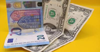 Euro sobe face ao dólar pela quinta sessão consecutiva