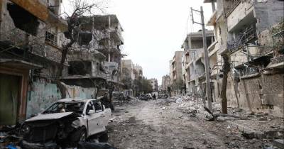 Três mortos, incluindo dois generais, foram sepultados hoje em Teerão.