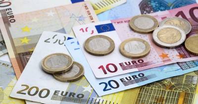 Euro aproxima-se dos 1,10 dólares.