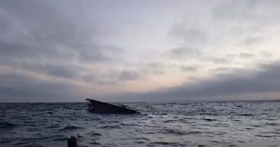 Dos 17 tripulantes, 11 foram resgatados.