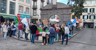 Manifestação contra a guerra no centro do Funchal