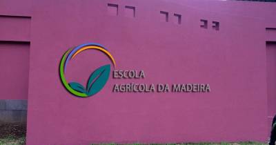 Escola Agrícola com várias ofertas formativas.