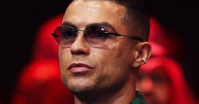 Madeirense prescindiu dos serviços de dois seguranças.