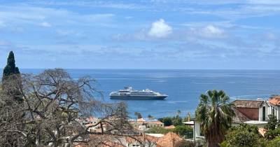 Cruzeiro L’Austral encontra-se a fazer escala no Porto do Funchal