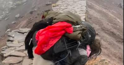 Vídeo mostra turista a enfrentar o vento forte no Pico Ruivo