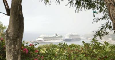 Porto do Funchal com dois navios de cruzeiro