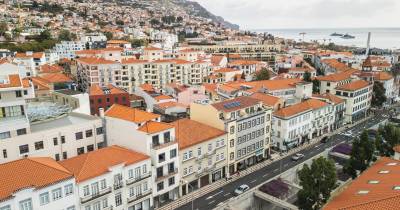 A Administração Pública Regional da Madeira encerrou o ano de 2025 com um saldo global consolidado excedentário de 106,7 milhões de euros, de acordo com o Boletim de Execução Orçamental relativo ao mês de dezembro, divulgado pela Secretaria Regional das Finanças.