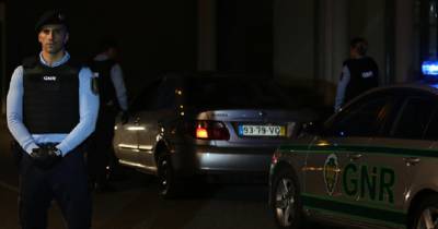 GNR barricado no posto de Felgueiras entregou-se às autoridades