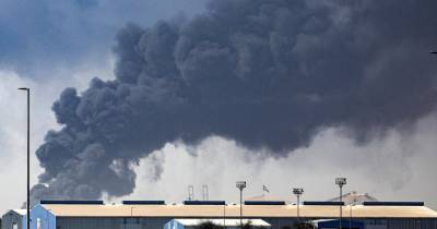 Explosão no Dubai após um ataque iraniano.