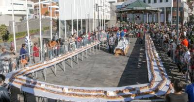 Mega Bolo-Rei volta a centrar atenções na quadra festiva em Câmara de Lobos.