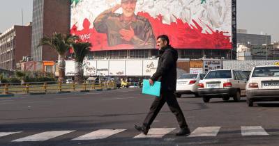 Dois polícias morrem e 30 pessoas ficam feridas nos protestos no Irão