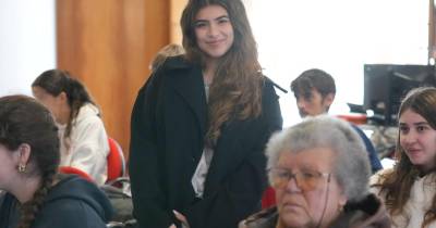 Parlamento na Comunidade: Alunos questionam Serafim Vieira .