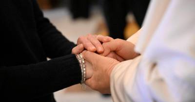 Leão XIV conforta famílias das vítimas do incêndio em bar suíço em encontro no Vaticano