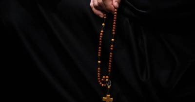 Padre da Arquidiocese de Braga afastado por “delitos contra o sexto mandamento”